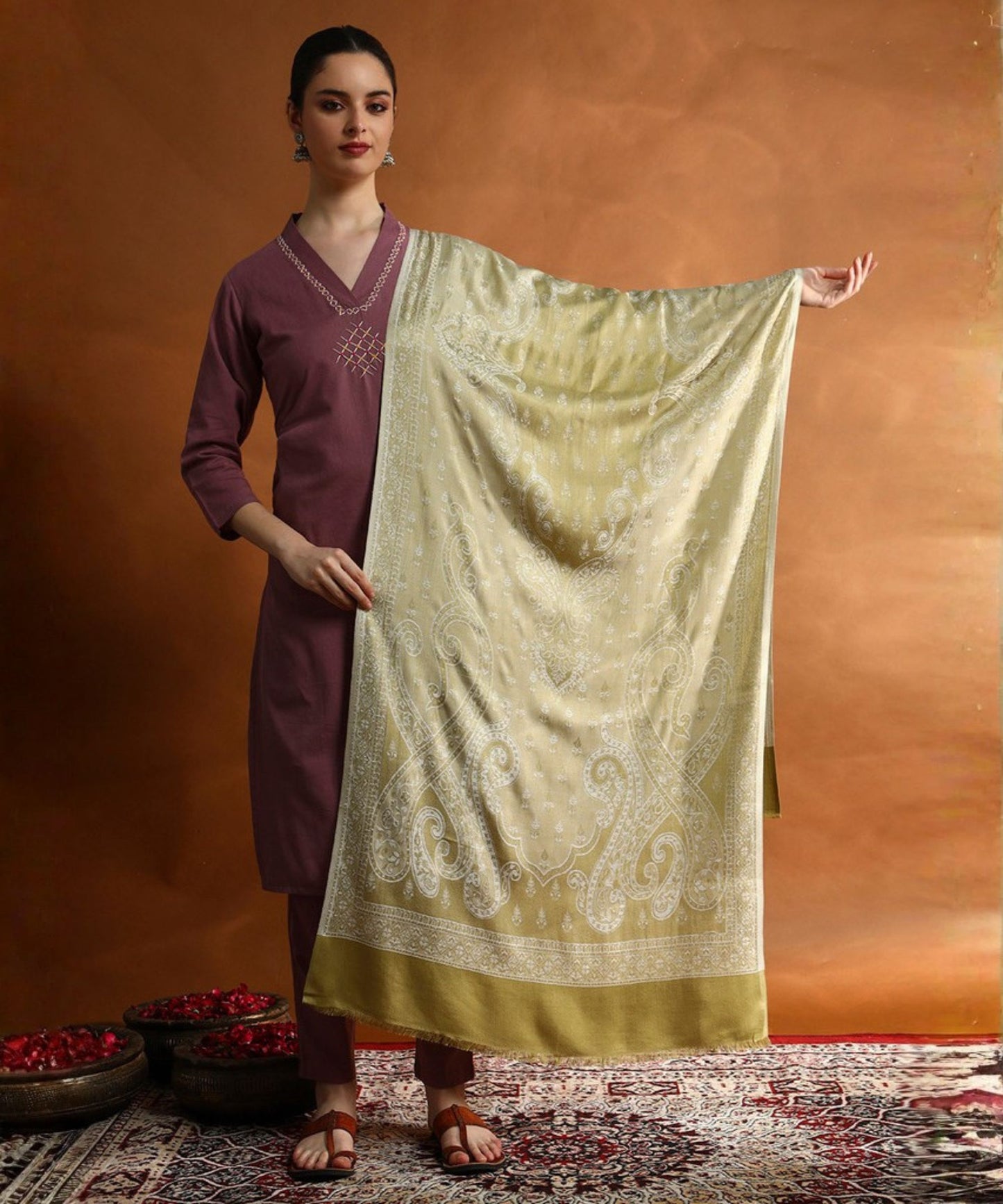 Kanidar- Women Big Paisely Soft Self Stole (68*200)