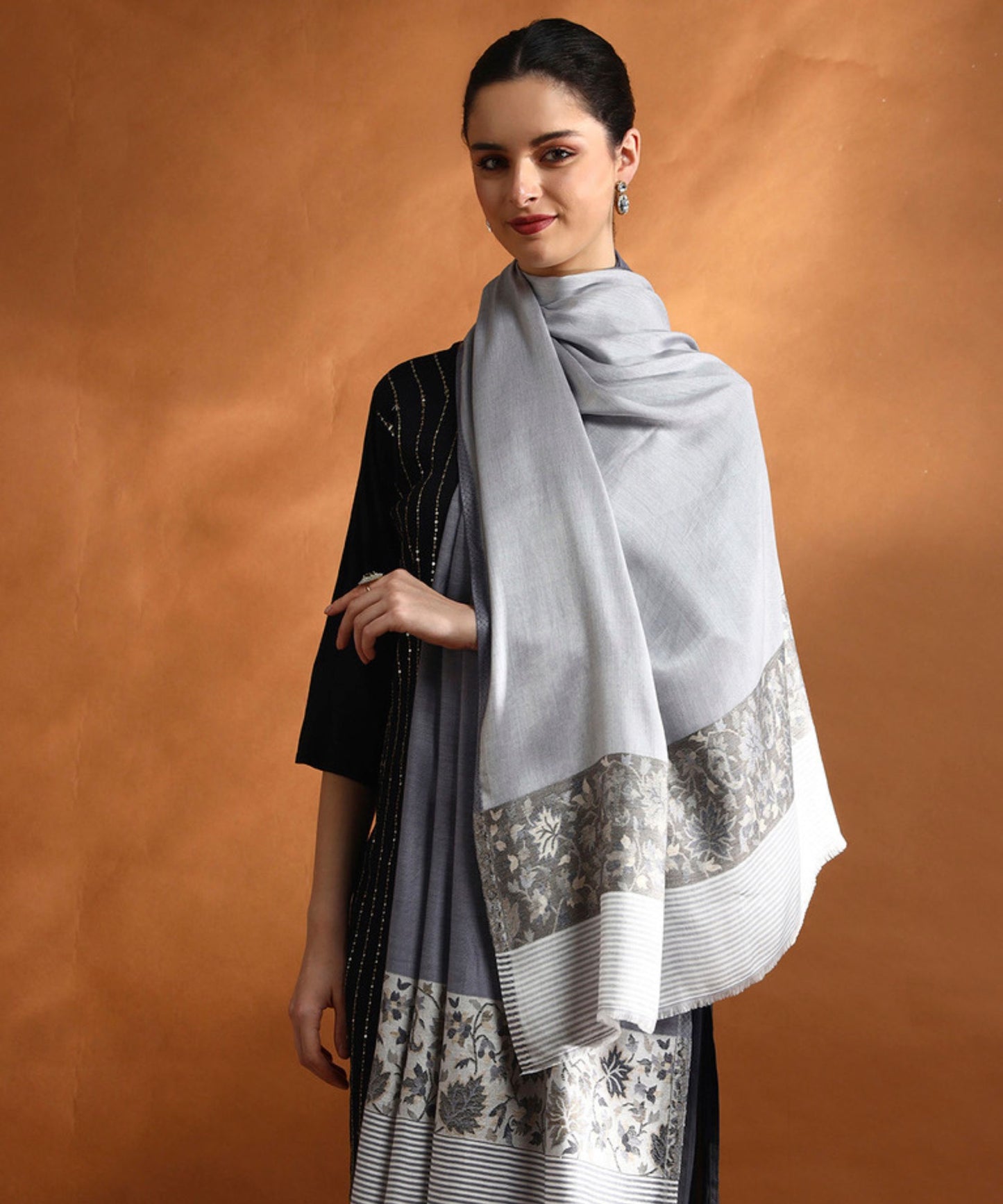 Kanidar- Women's silken Chinar Palla Shawl With Super Soft Feel (100*200 cm) (Add Box With Additional Cost)
