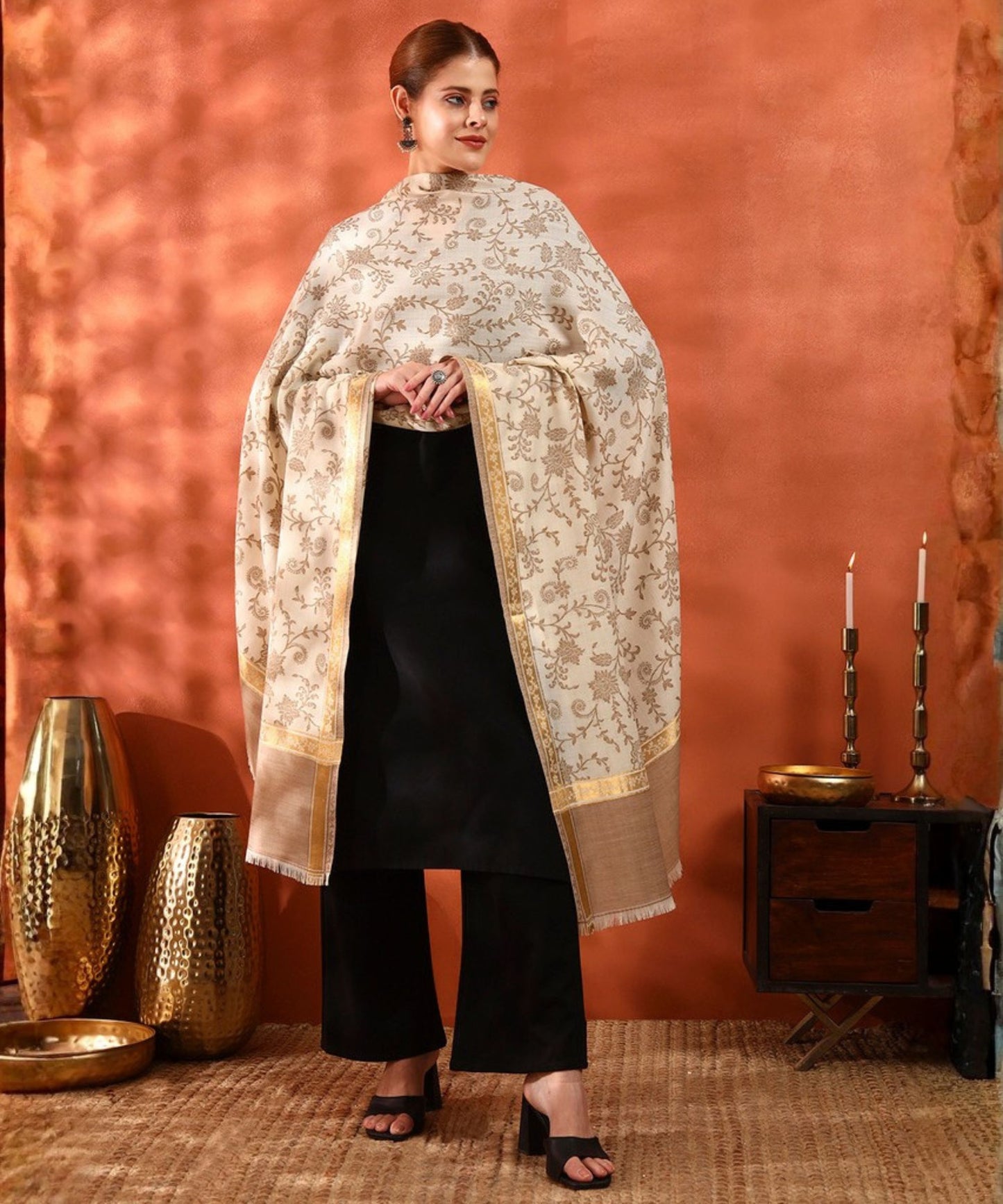Kanidar- Special Tonal Floral All Over Jall With Zari Border|In Soft Wool