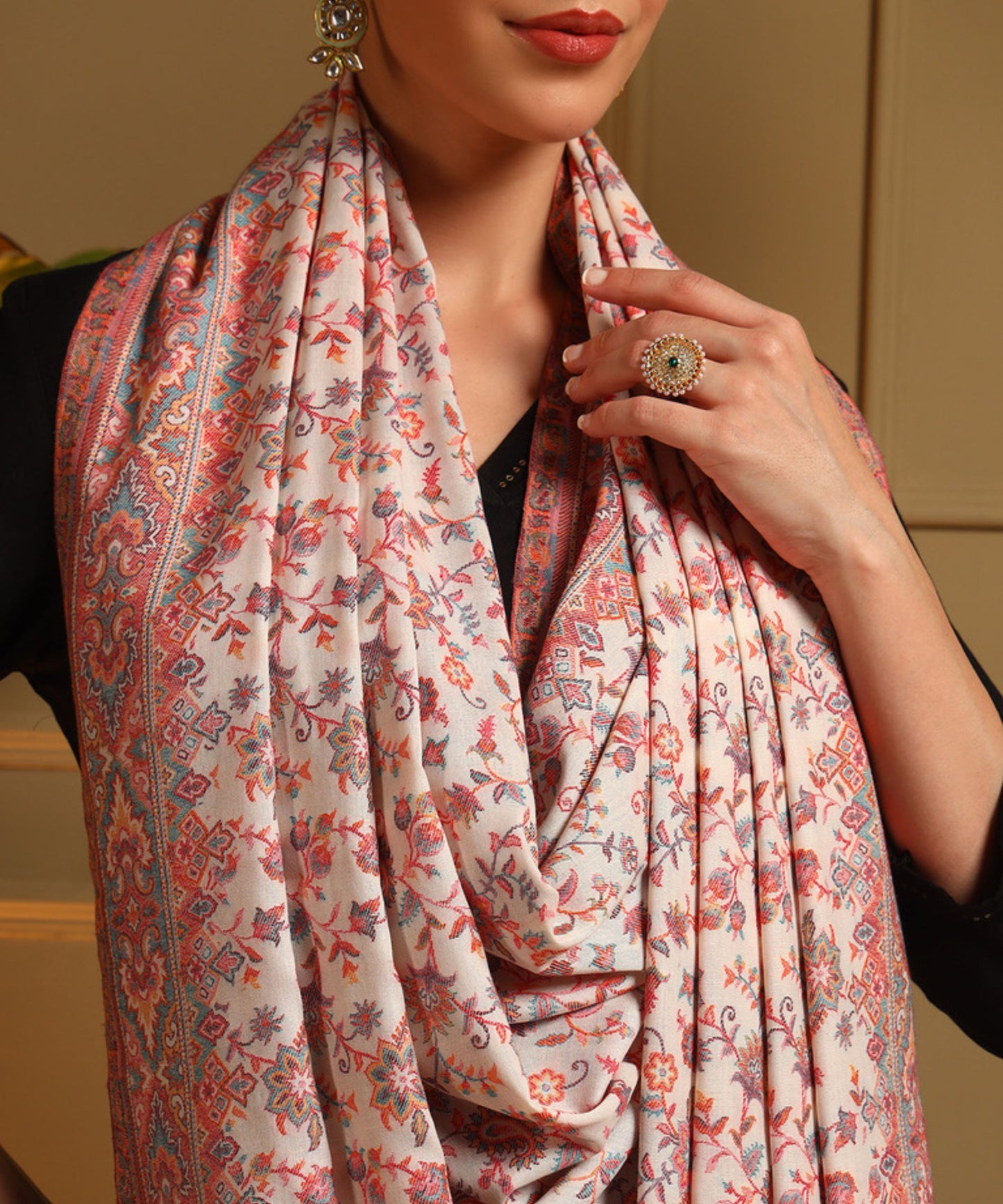 Kanidar- Women's Kashmiri Kani Sangeen Multi Flower Jama