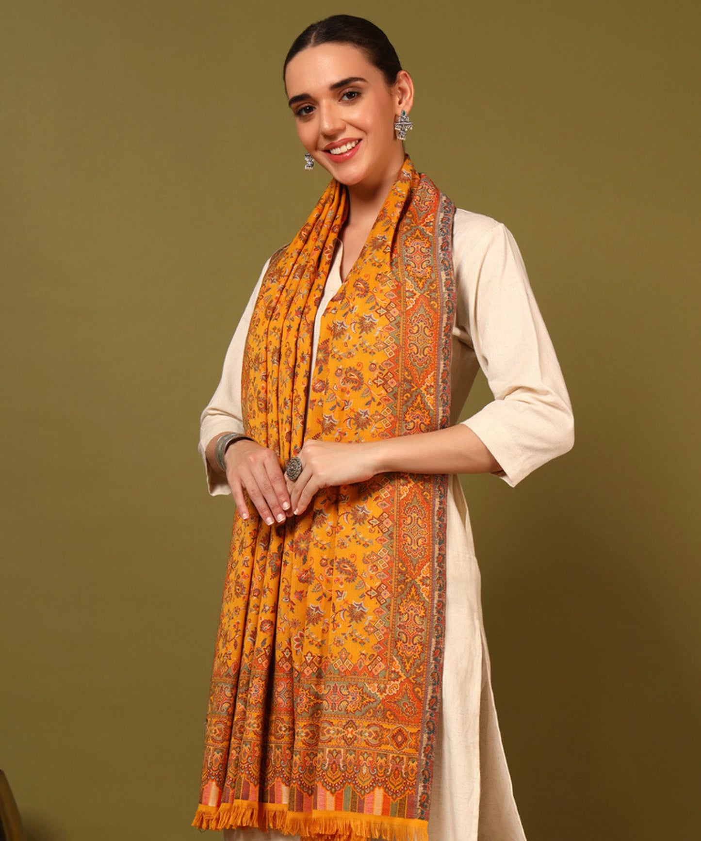 Kanidar- Women's Kashmiri Kani Sangeen Multi Flower Jama
